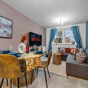 1 Bedroom Chic, Centre, Cosy & Stunning In Southampton, Sleeps 4, Summer Special Offer - By Blue Puffin , Southampton United Kingdom