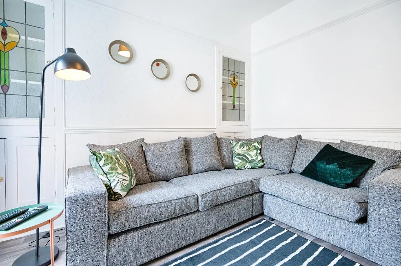 Chesshyre Accommodation - Tv In Every Bedroom! Swansea United Kingdom