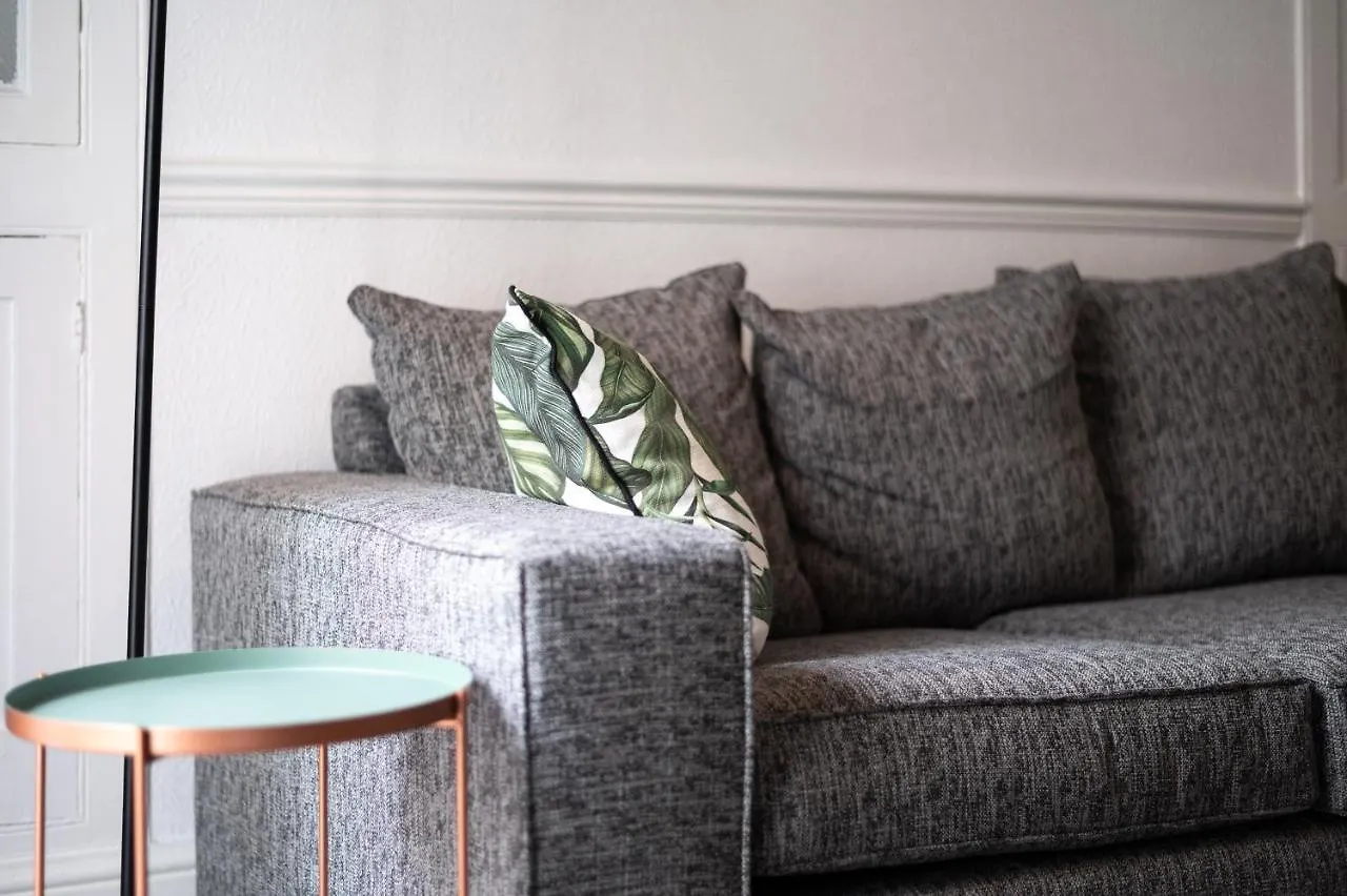 Chesshyre Accommodation - Tv In Every Bedroom! Swansea Holiday home